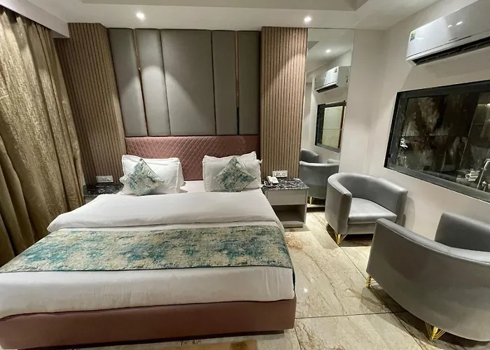 Deluxe Suite